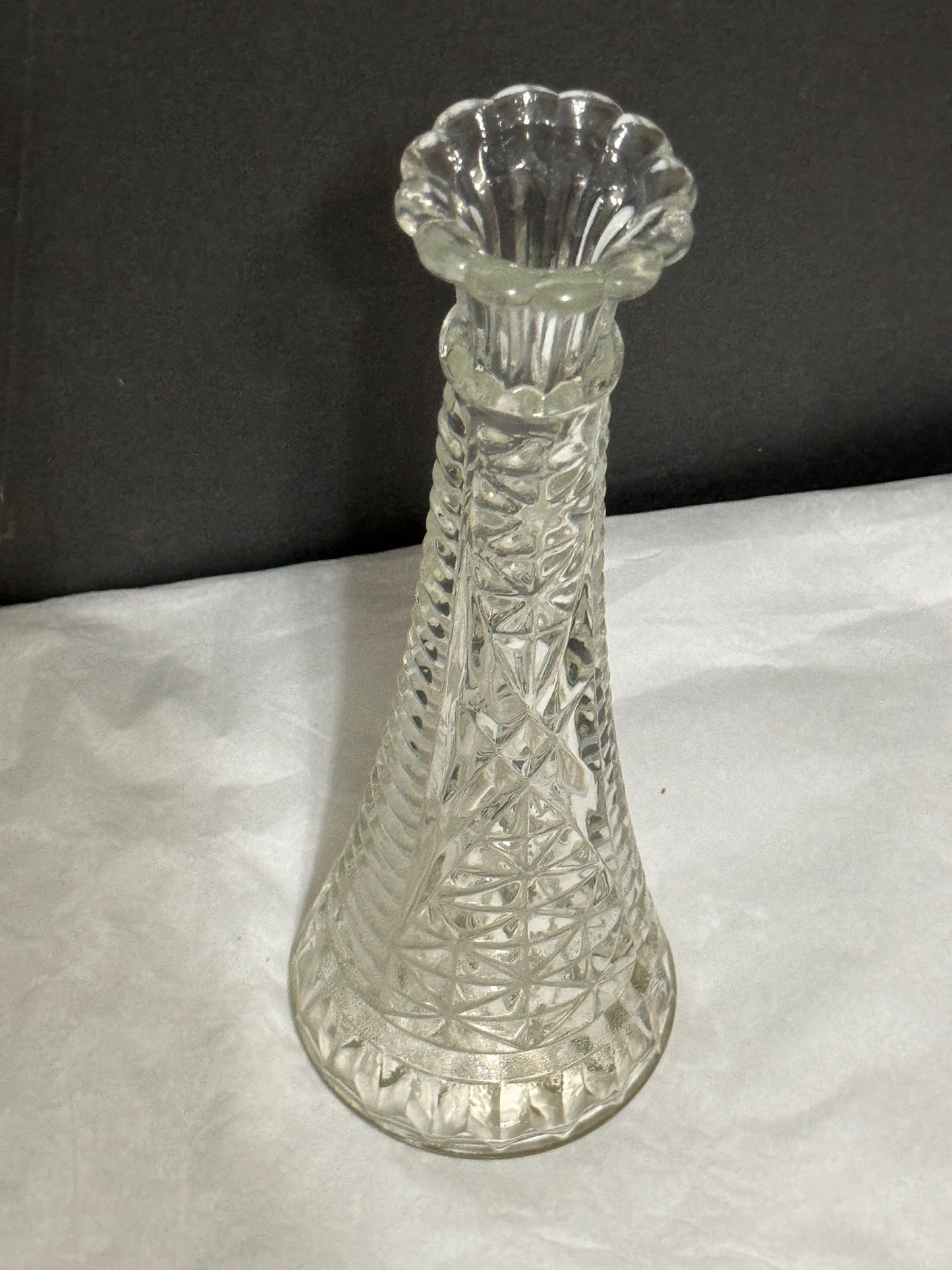 Anchor Hocking Clear Cut Glass 9” Bud Vase Stars and Bars -Starburst Vintage