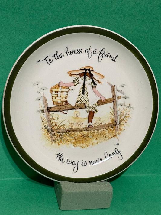 Holly Hobbie Plate "To The House Of A Friend" Collector’s Edition - Vintage 1972