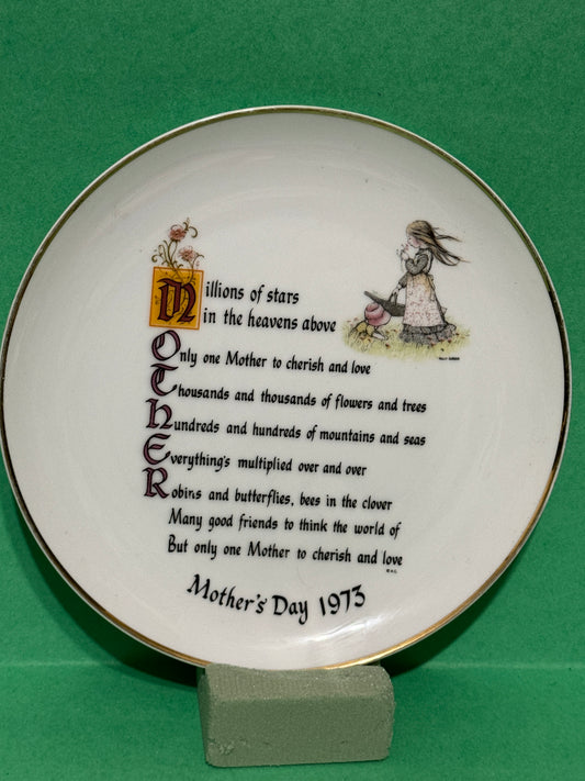 Holly Hobbie 1973 Mother's Day Plate - Vintage