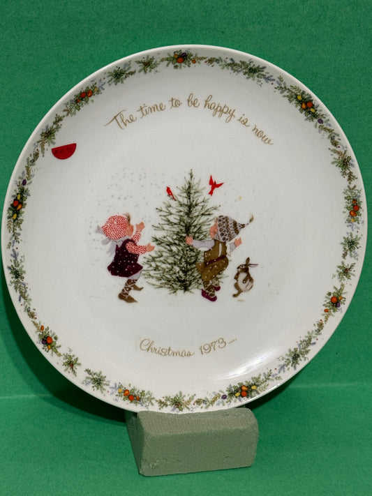 Holly Hobbie Commemorative Edition Decorative Plate Christmas 1973 - Vintage