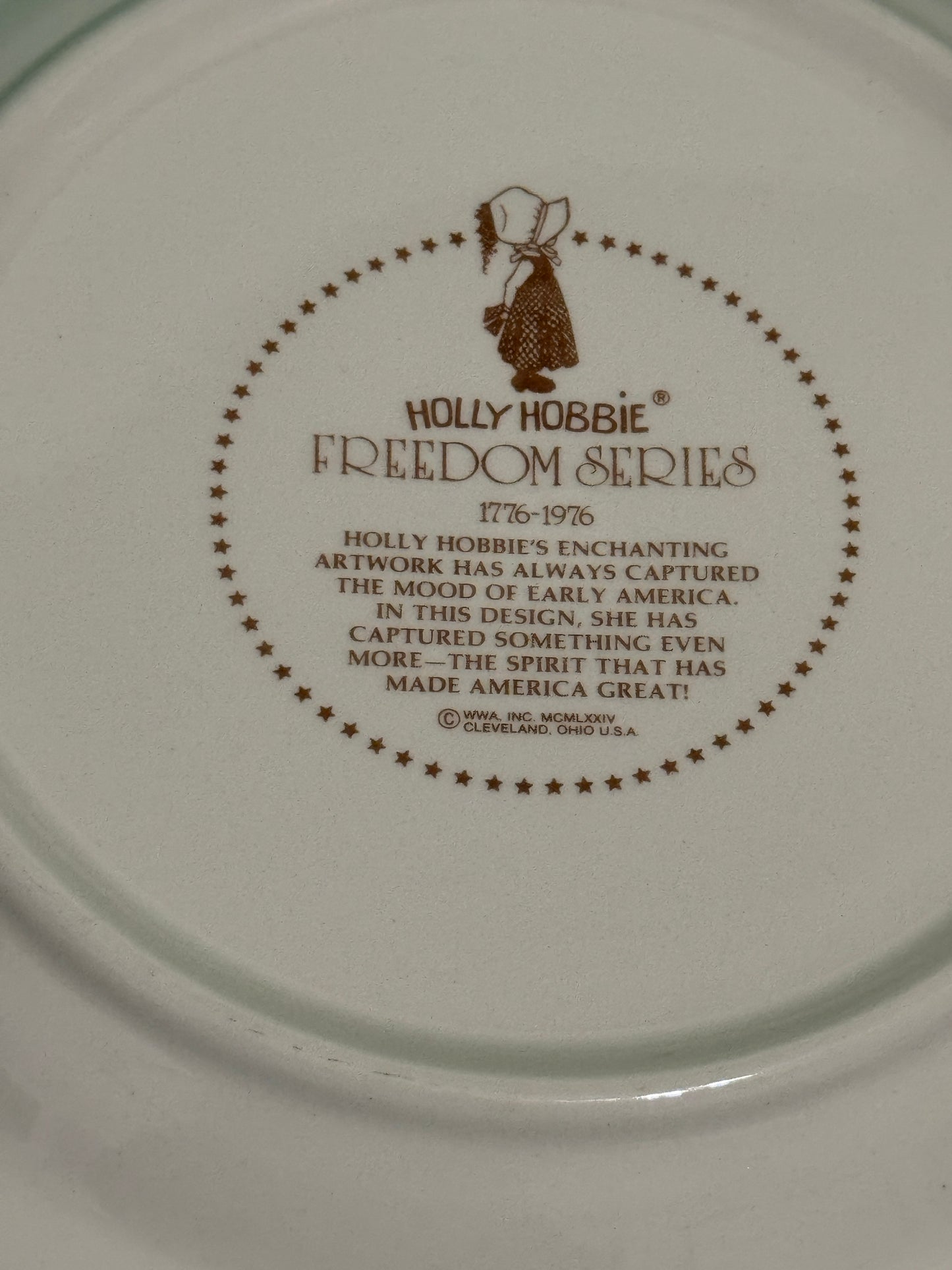 Holly Hobbie Plate Freedom Series 1776-1976 Song In Your Heart" - Vintage