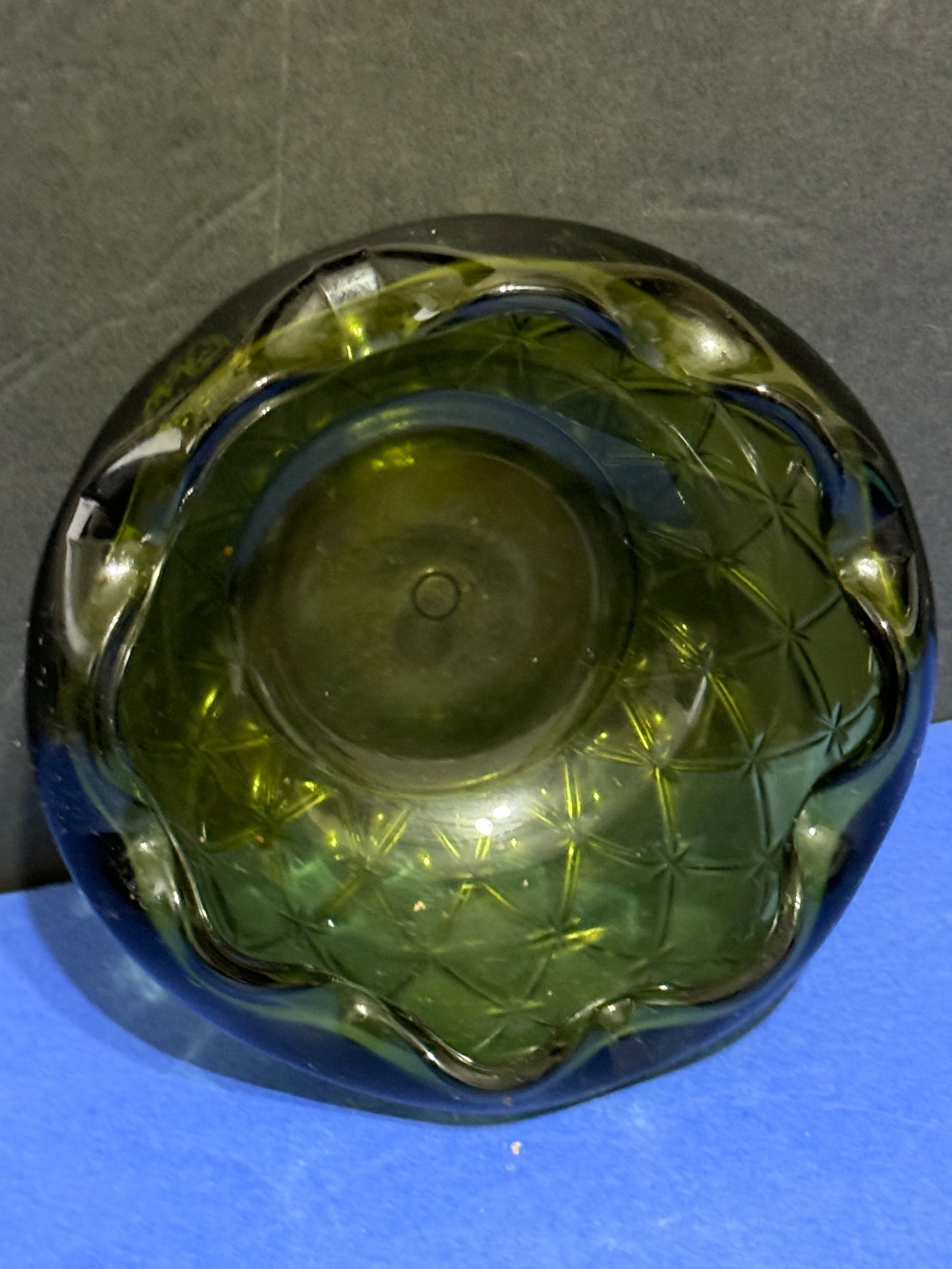 Avocado Green Bowl Indiana Glass Ruffled/Crimped Edge Diamond Design - VINTAGE