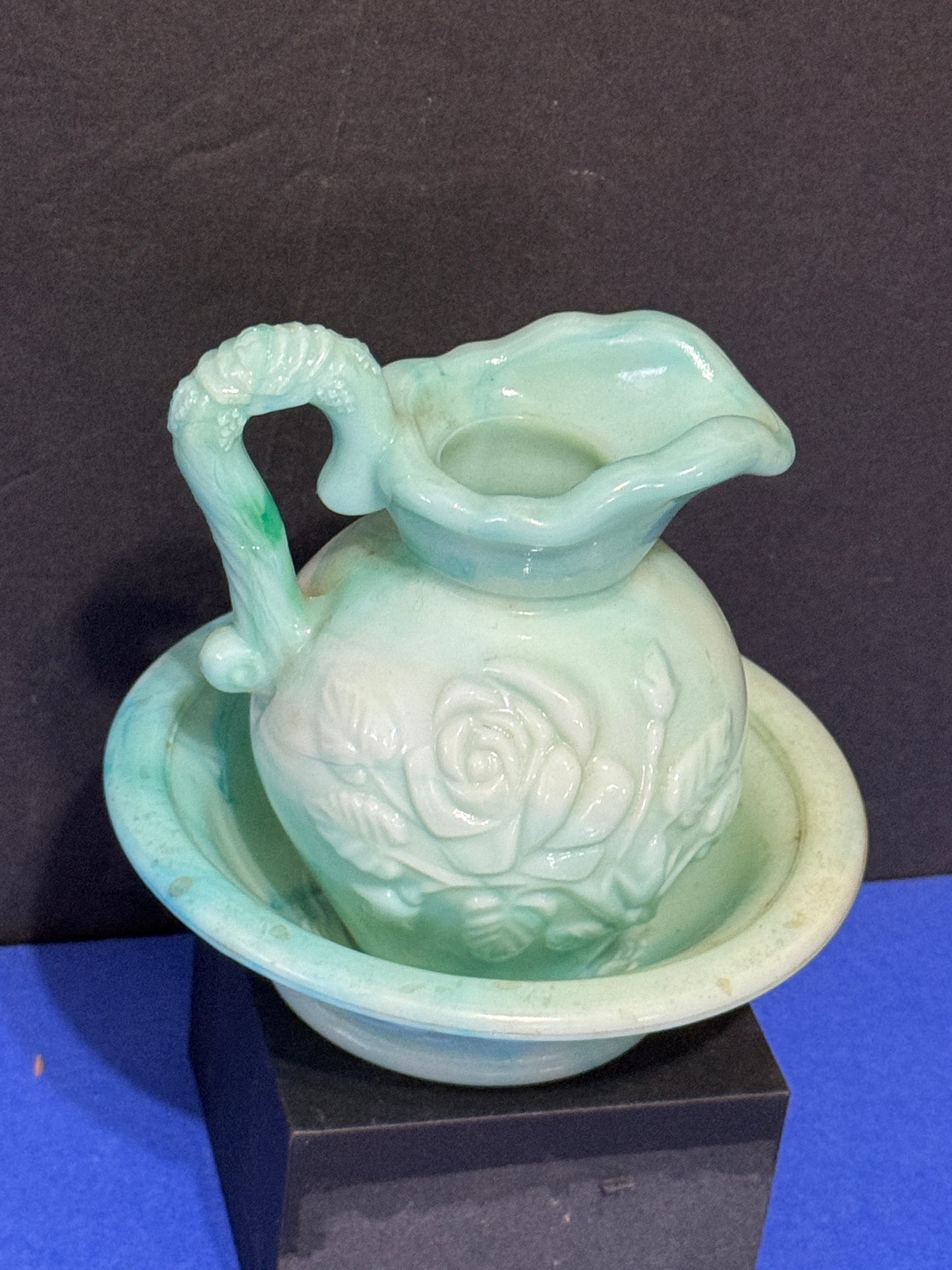 Avon Green Jade Mini Pitcher with stopper and Basin Marbled Glass 1978 - Vintage