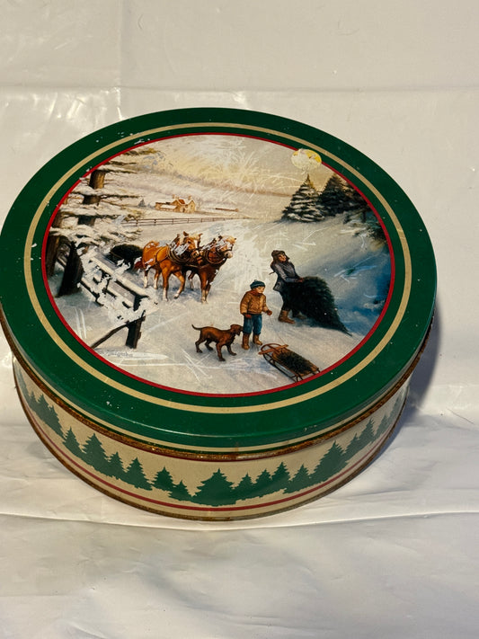 Christmas Scene Round Tin - Vintage