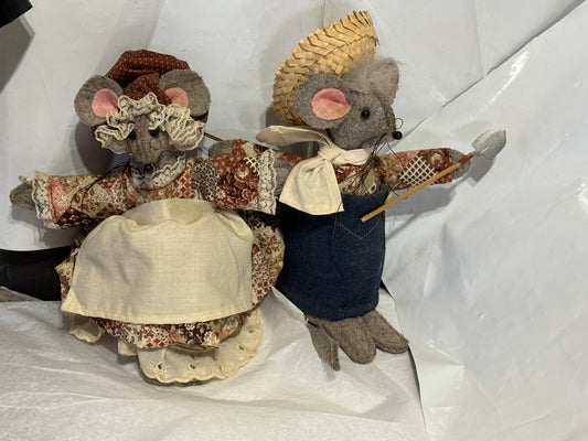 Mr. and Mrs. Country Mouse Felt Stuffed VINTAGE