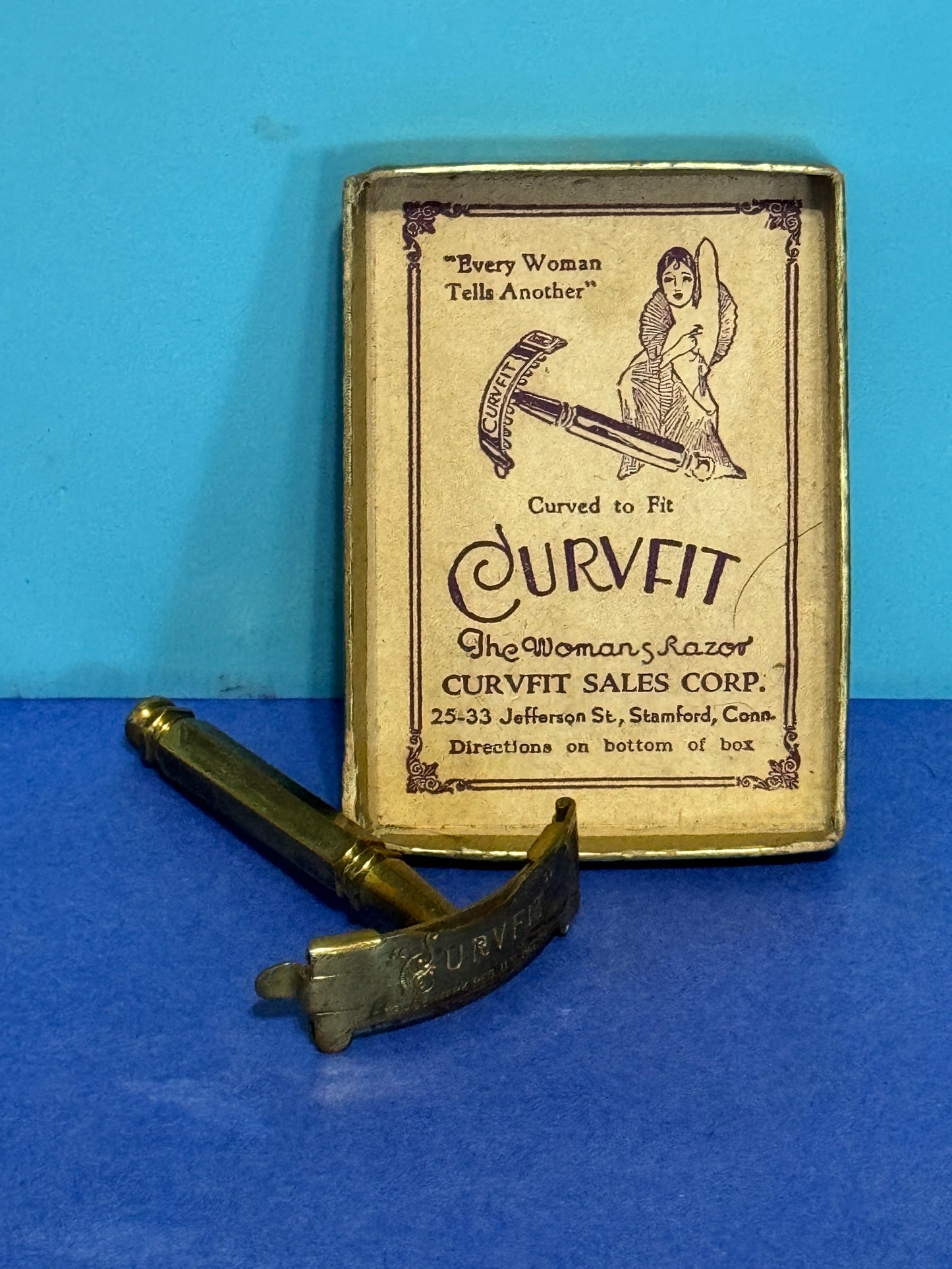 Curvette Woman's Curved Razor with Box, Directions - VINTAGE