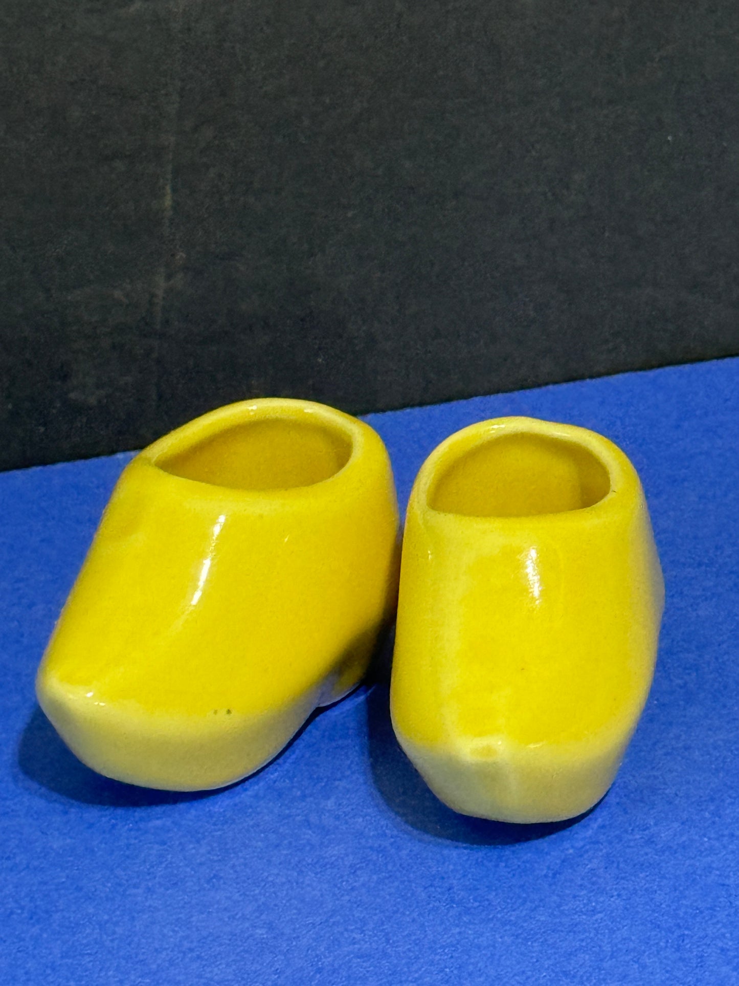 Dutch Shoes - Yellow Frankoma (set of 2) - VINTAGE