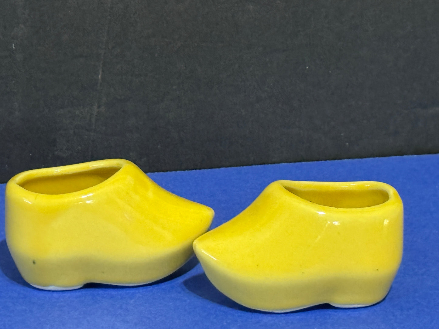 Dutch Shoes - Yellow Frankoma (set of 2) - VINTAGE