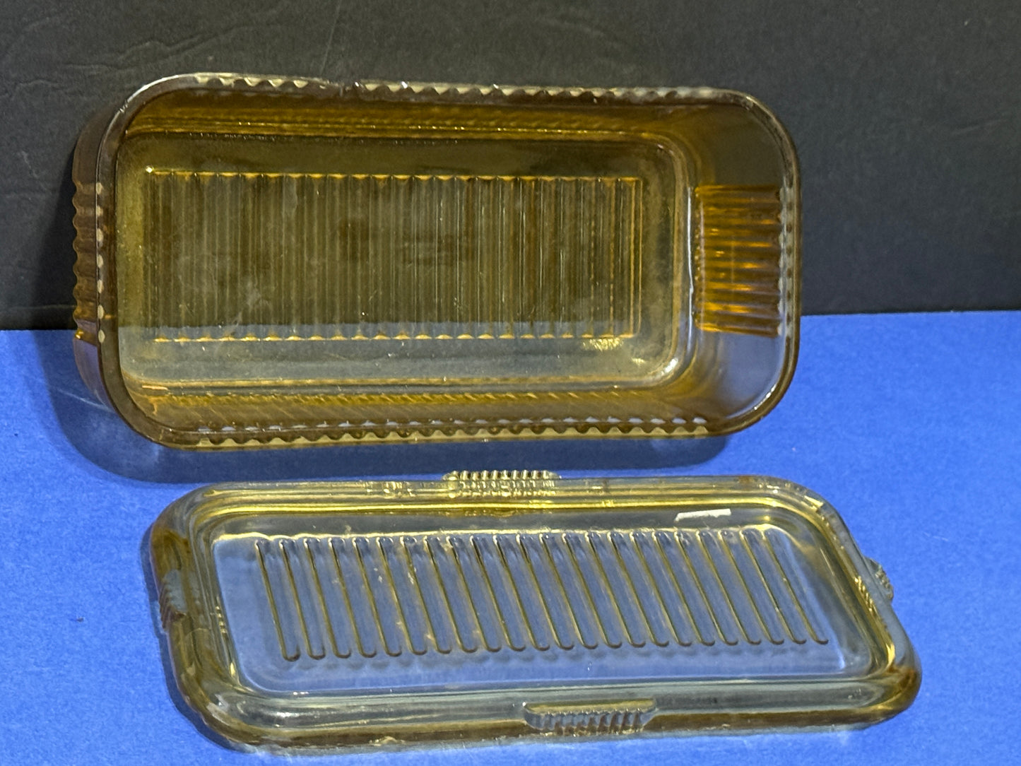 Federal Amber Ribbed Refrigerator Dish With Lid - VINTAGE