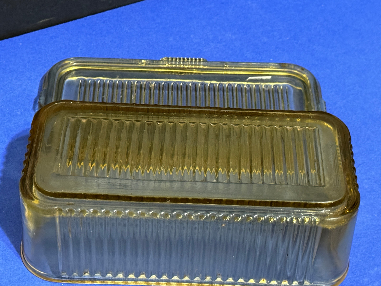 Federal Amber Ribbed Refrigerator Dish With Lid - VINTAGE