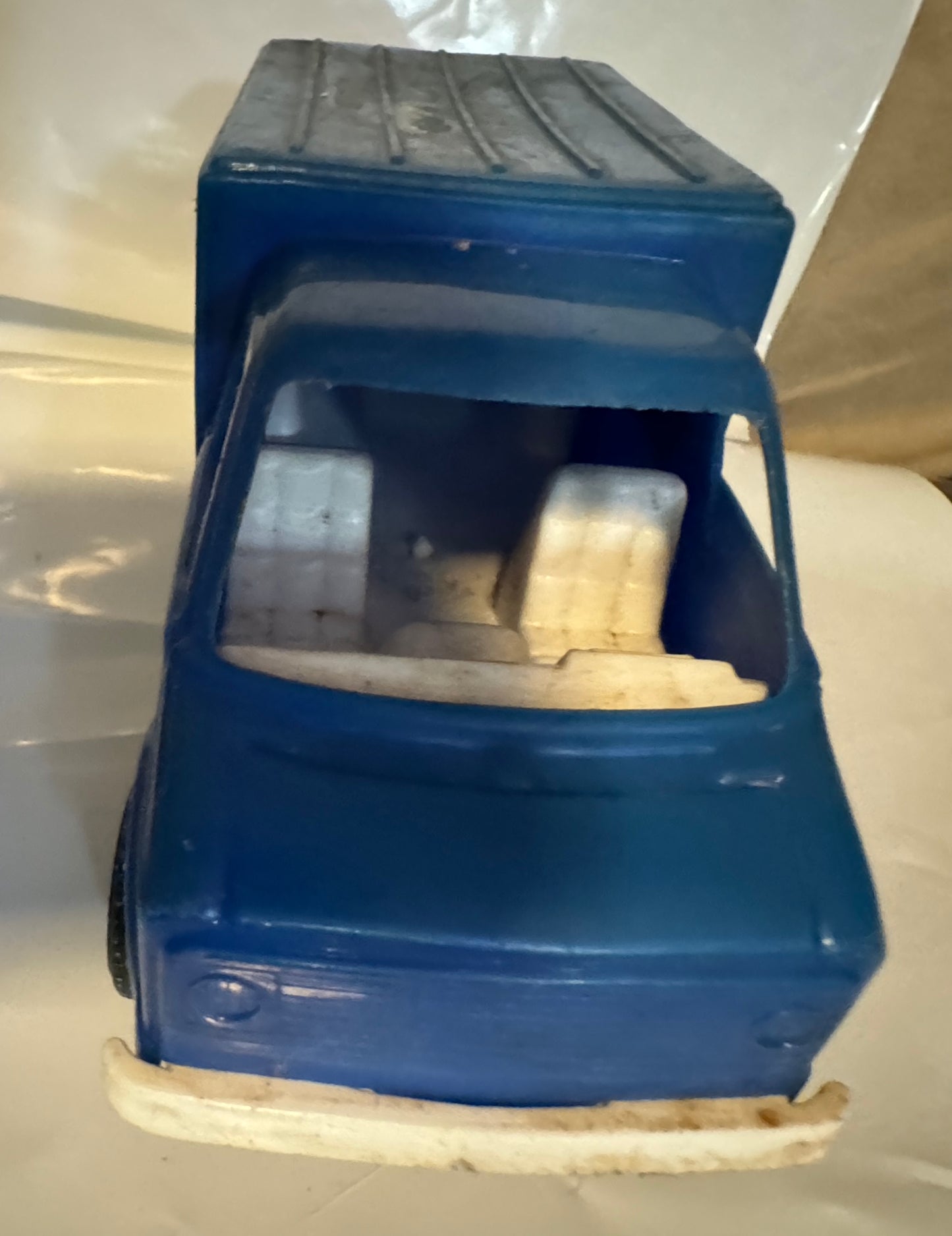 Hertz Blue Plastic Box Van