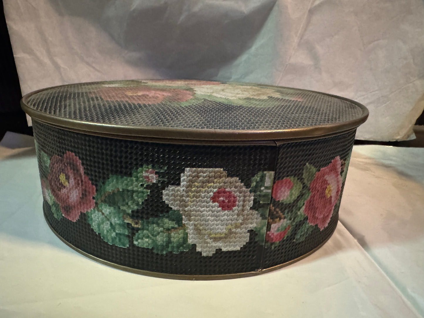 Sunshine Biscuits Textured Faux Needlepoint Roses Tin Can Guildcraft Vintage