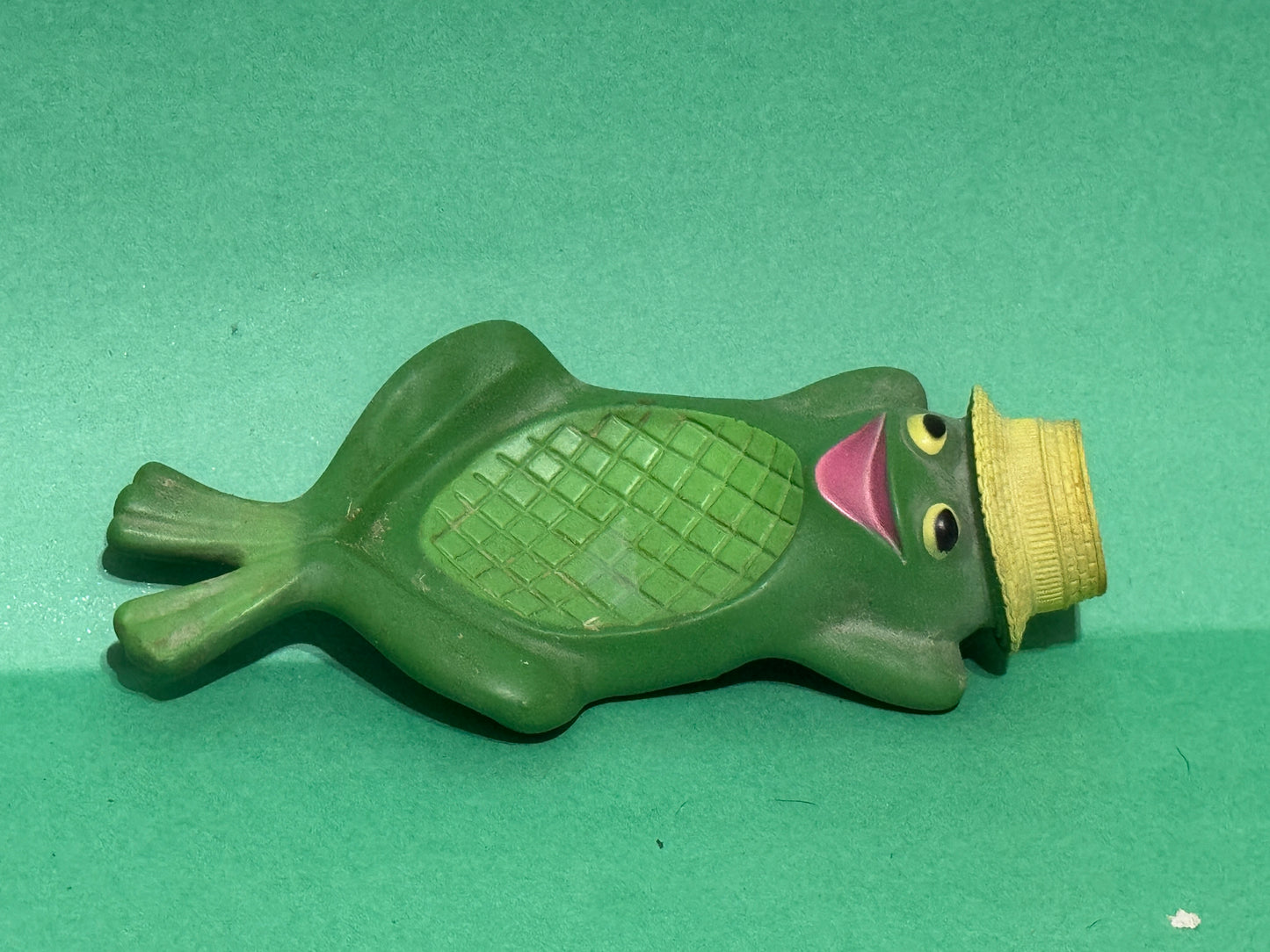 Avon Freddy the Frog Floating Soap Dish Squeaker Vintage