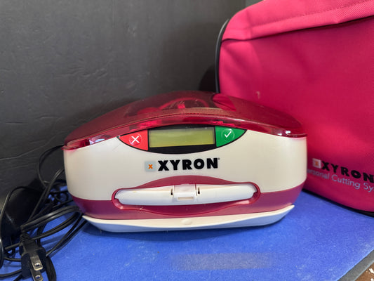 XYRON Personal Cutting System *Plus* Carrying Bag & Extras