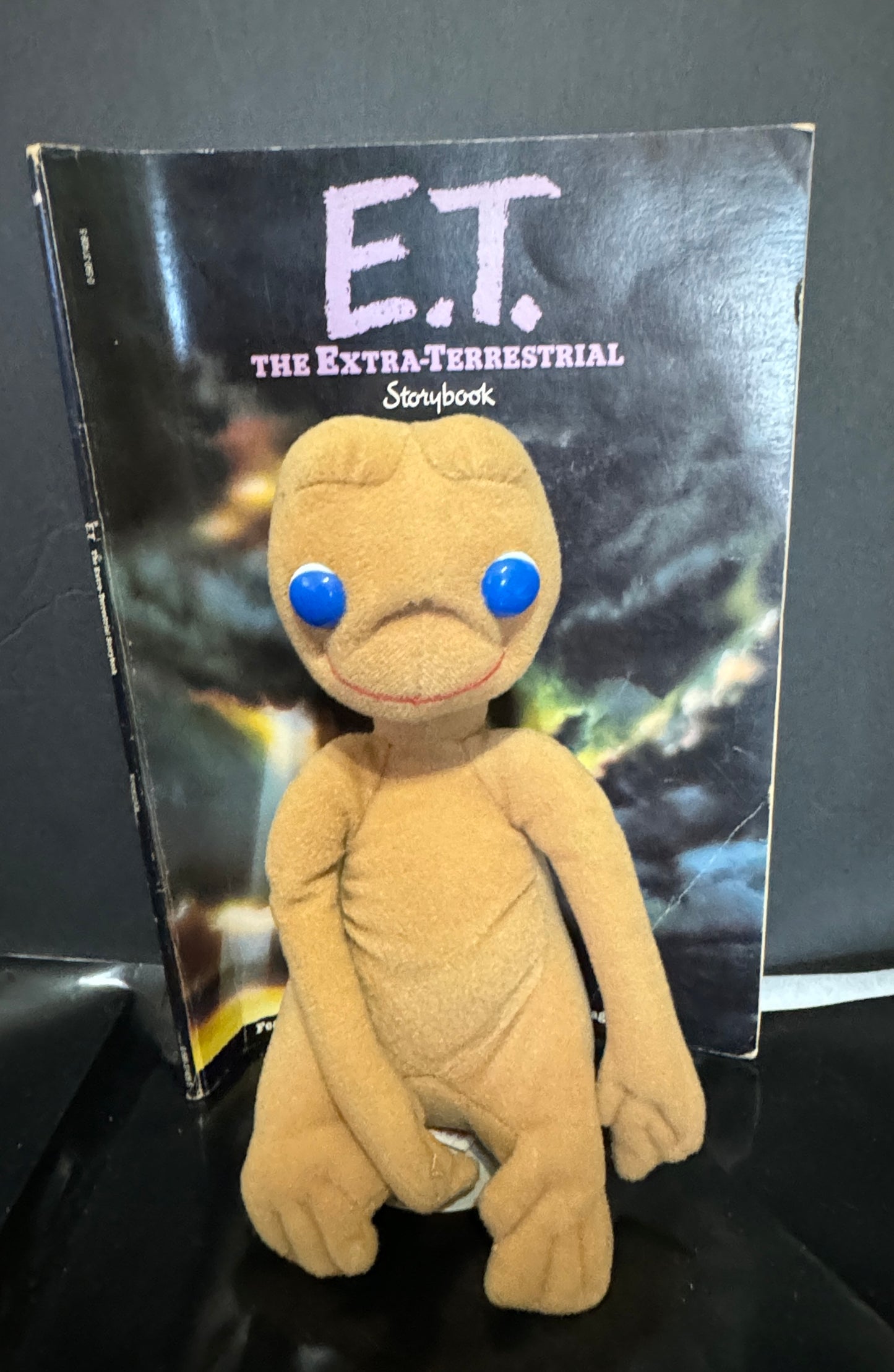 ET with Story Book - 10" Showtime Kamar Plush - VINTAGE