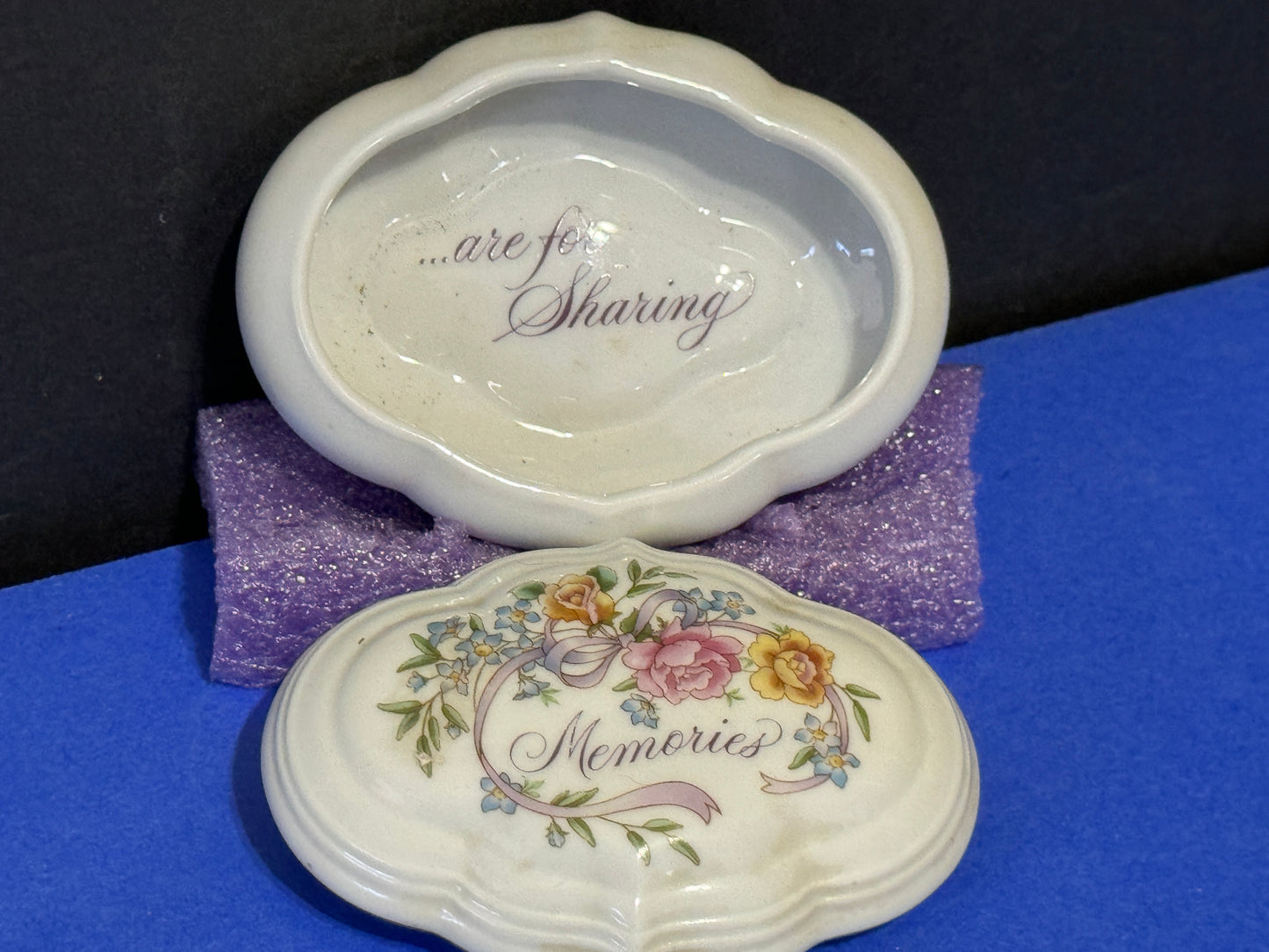 Avon Memories Trinket Box Porcelain Floral Pattern 1983 - Vintage