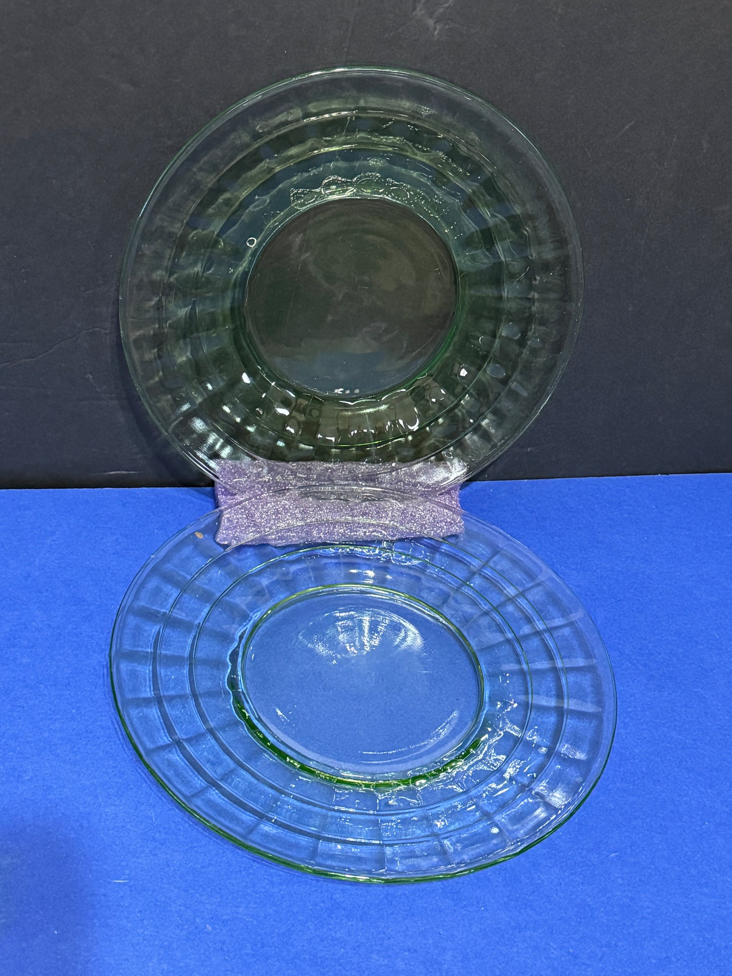 Anchor Hocking Uranium Glass Green (set of 2) 8  inch Plates - Vintage