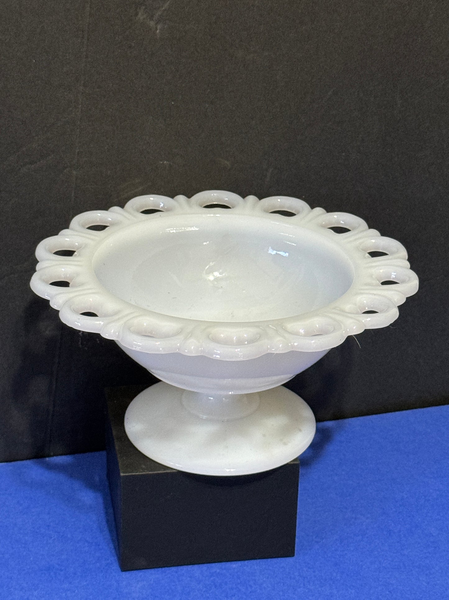 Small Anchor Hocking Old Colony Lace Edge Milk Glass Compote Dish VINTAGE