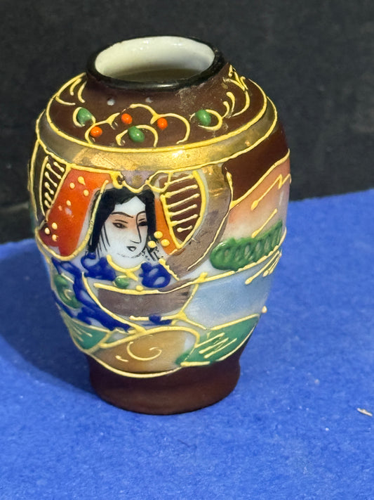 Beautiful Mini Vase Hand Painted - Occupied Japan - VINTAGE