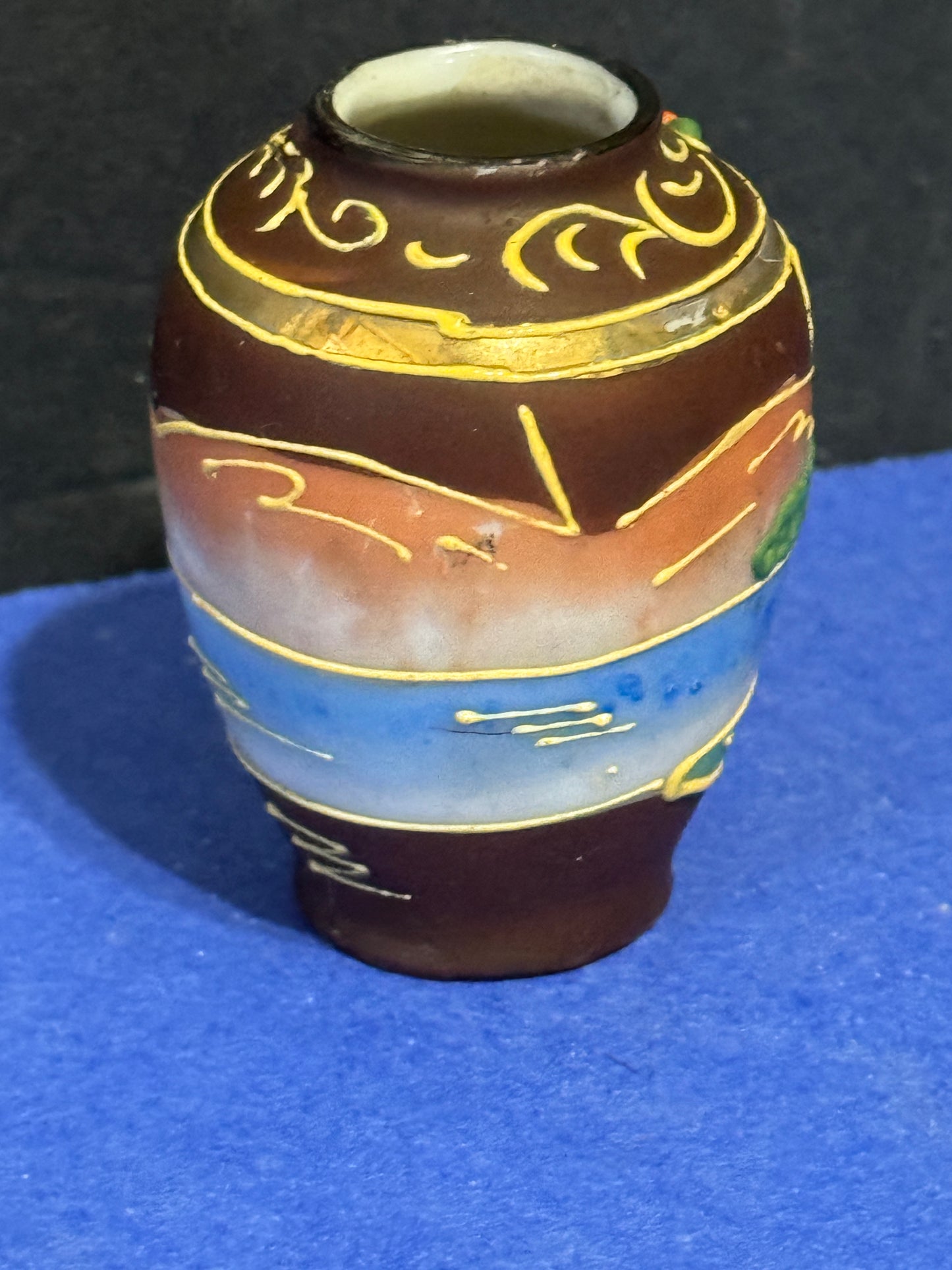 Beautiful Mini Vase Hand Painted - Occupied Japan - VINTAGE