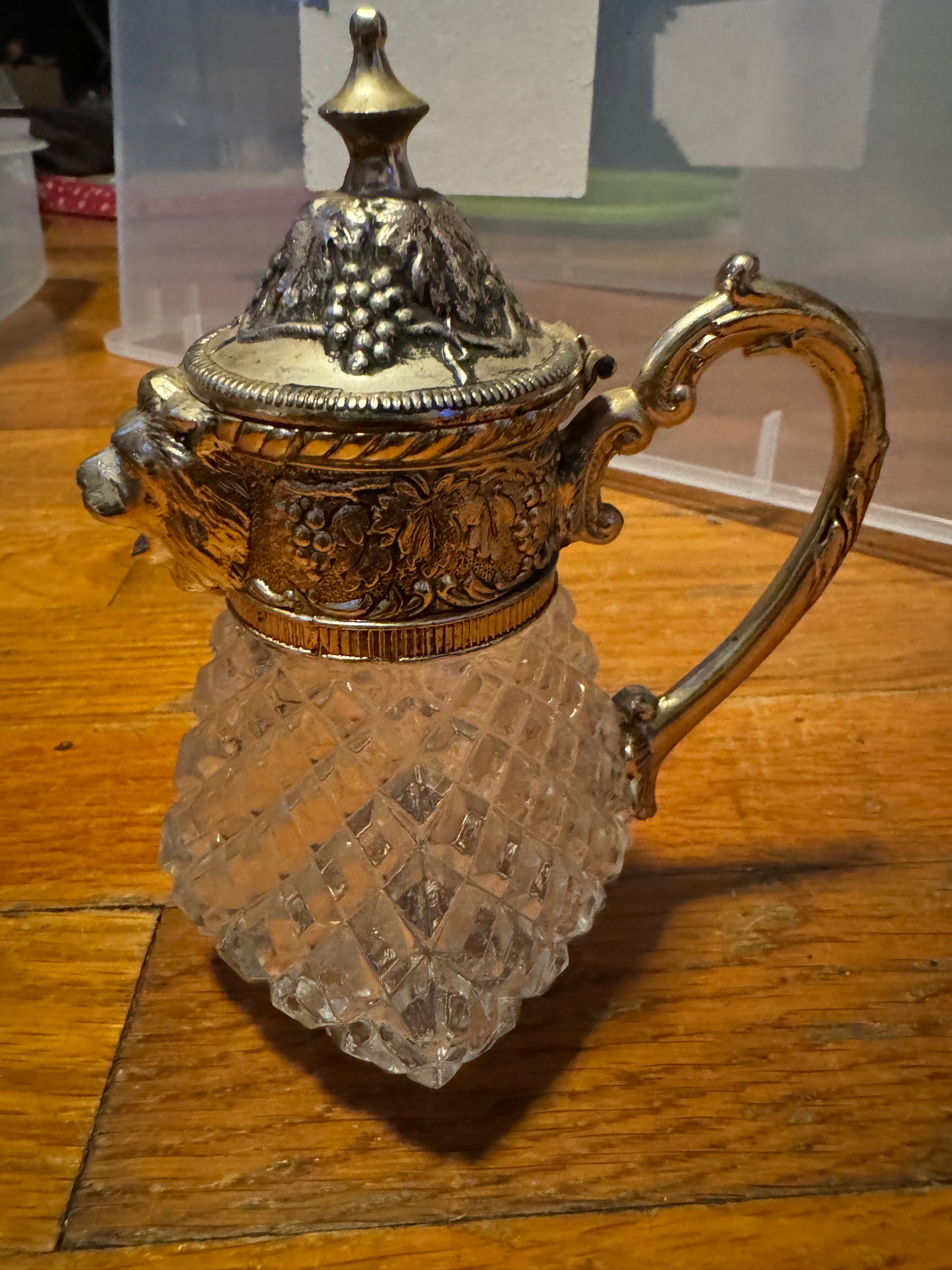 Lion Head & Grapevine Crystal Double Diamond pattern Silver Creamer