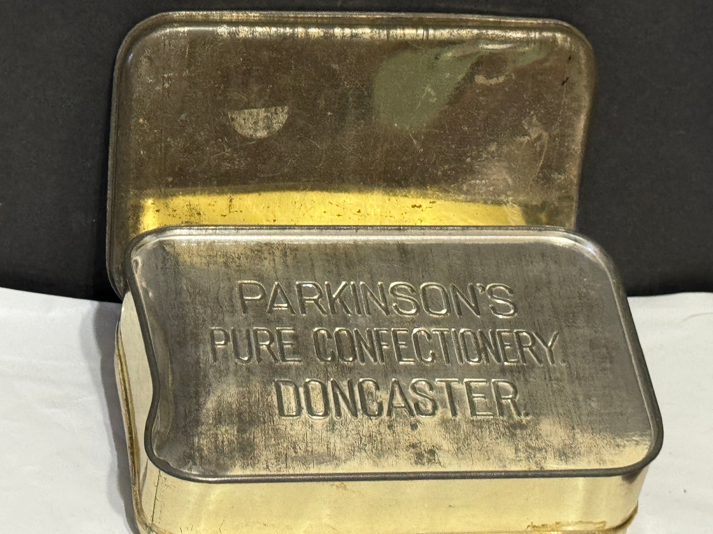 Parkinson's Pure Confectionery Doncaster Box with Lid - VINTAGE