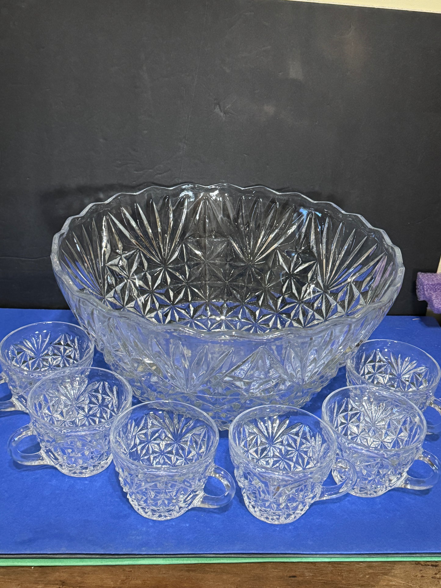 Depression era Crystal Punch Bowl with cups (set of 7) - VINTAGE