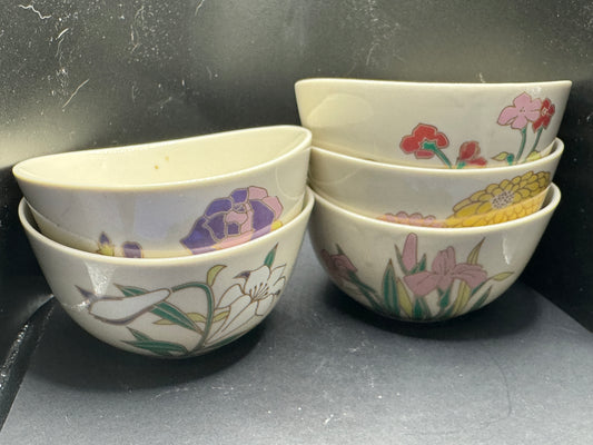 Chinese Rice Bowls Porcelain Beautifully hand painted (set of 5) - Vintage