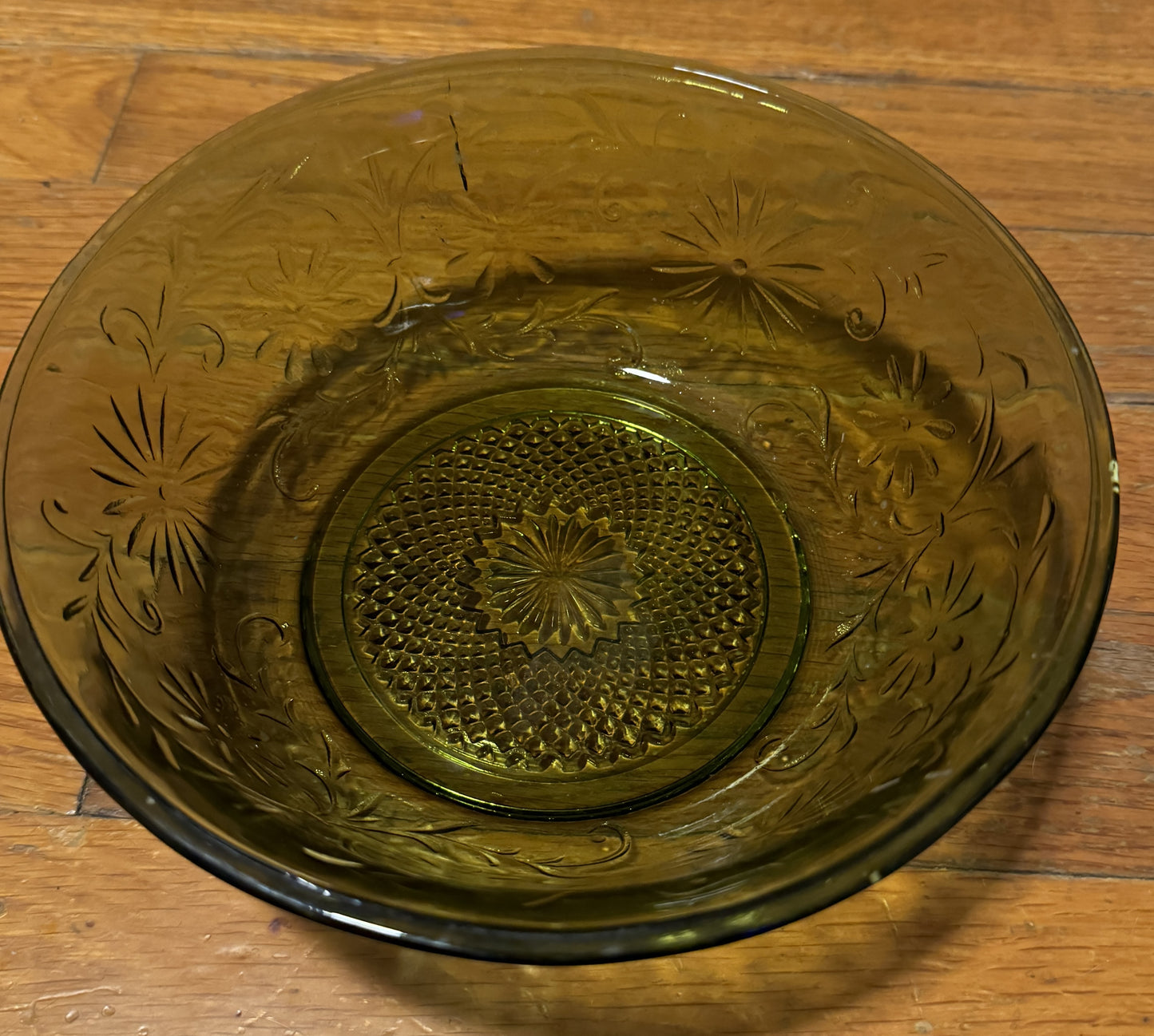 Bowl Sandalwood Pattern Avocado Green Glass Vintage 1970s