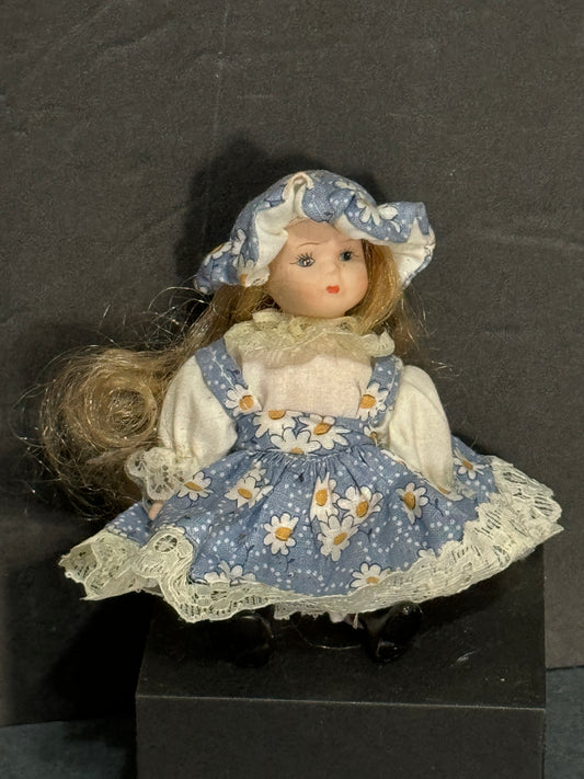 Small Porcelain Blonde Doll in Blue Dress White Yellow daisy - VINTAGE