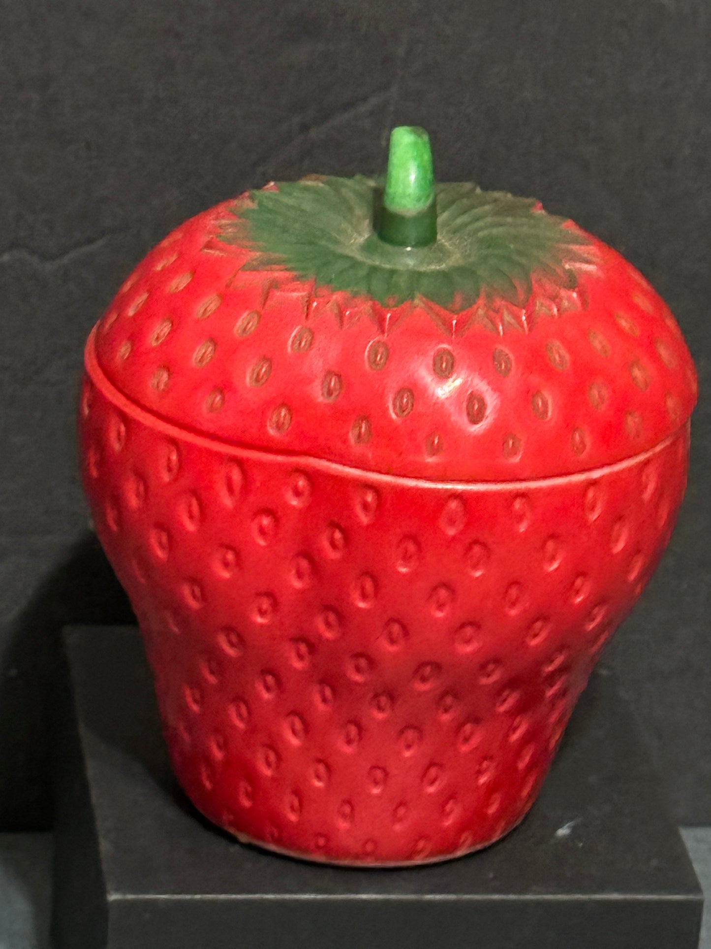 Strawberry Trinket Box w Lid Red Painted - Vintage