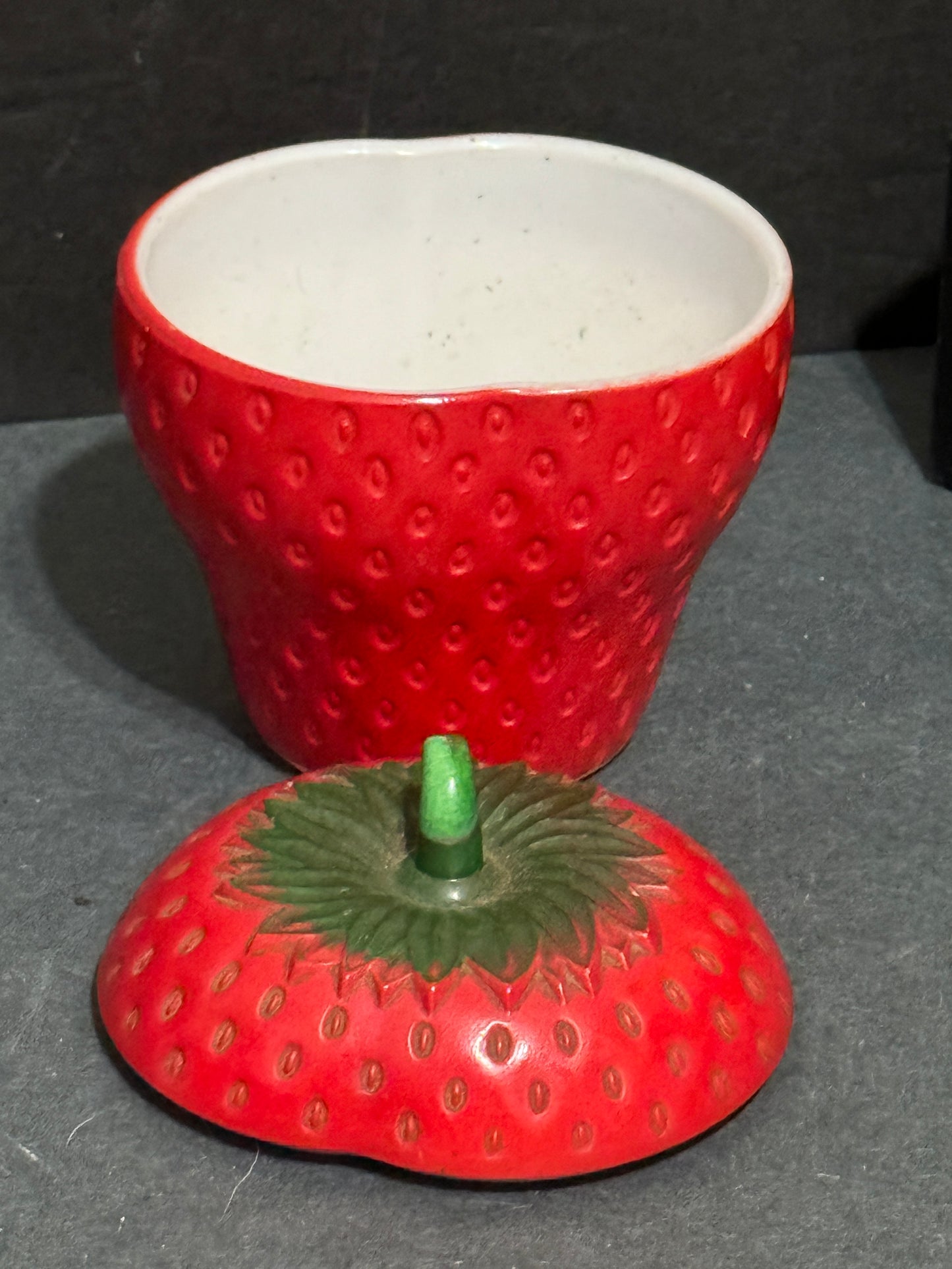 Strawberry Trinket Box w Lid Red Painted - Vintage