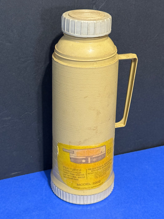 Thermos Vacuum Pint #2202 America Thermos Products - Vintage