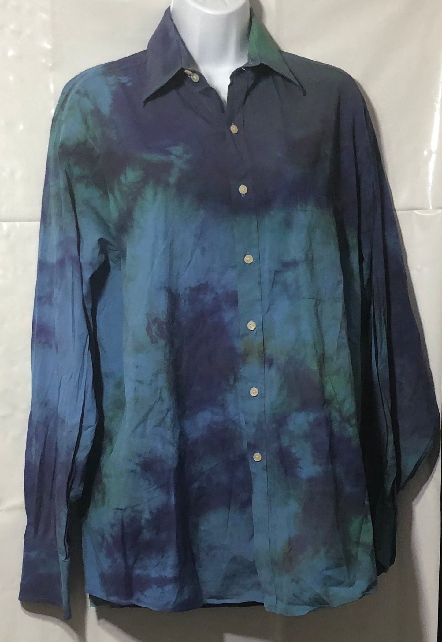 Upcycled Dress Shirt - BCBG Maxazria Size: Large 16" - 34/35