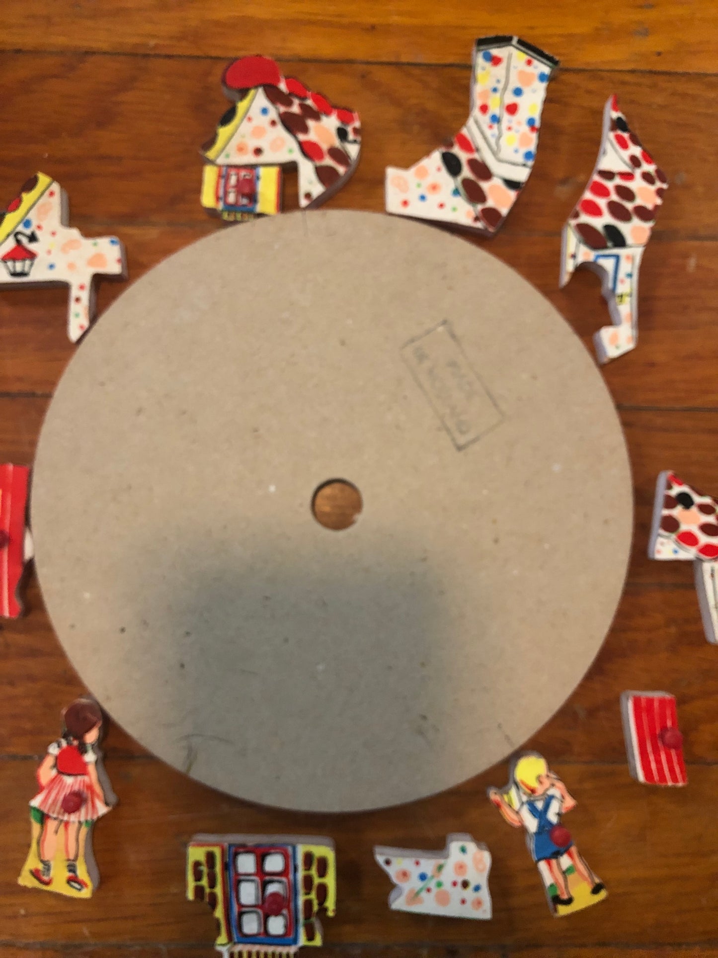 Hansel and Gretel - Cluster Circular Hand Made Wooden Puzzle