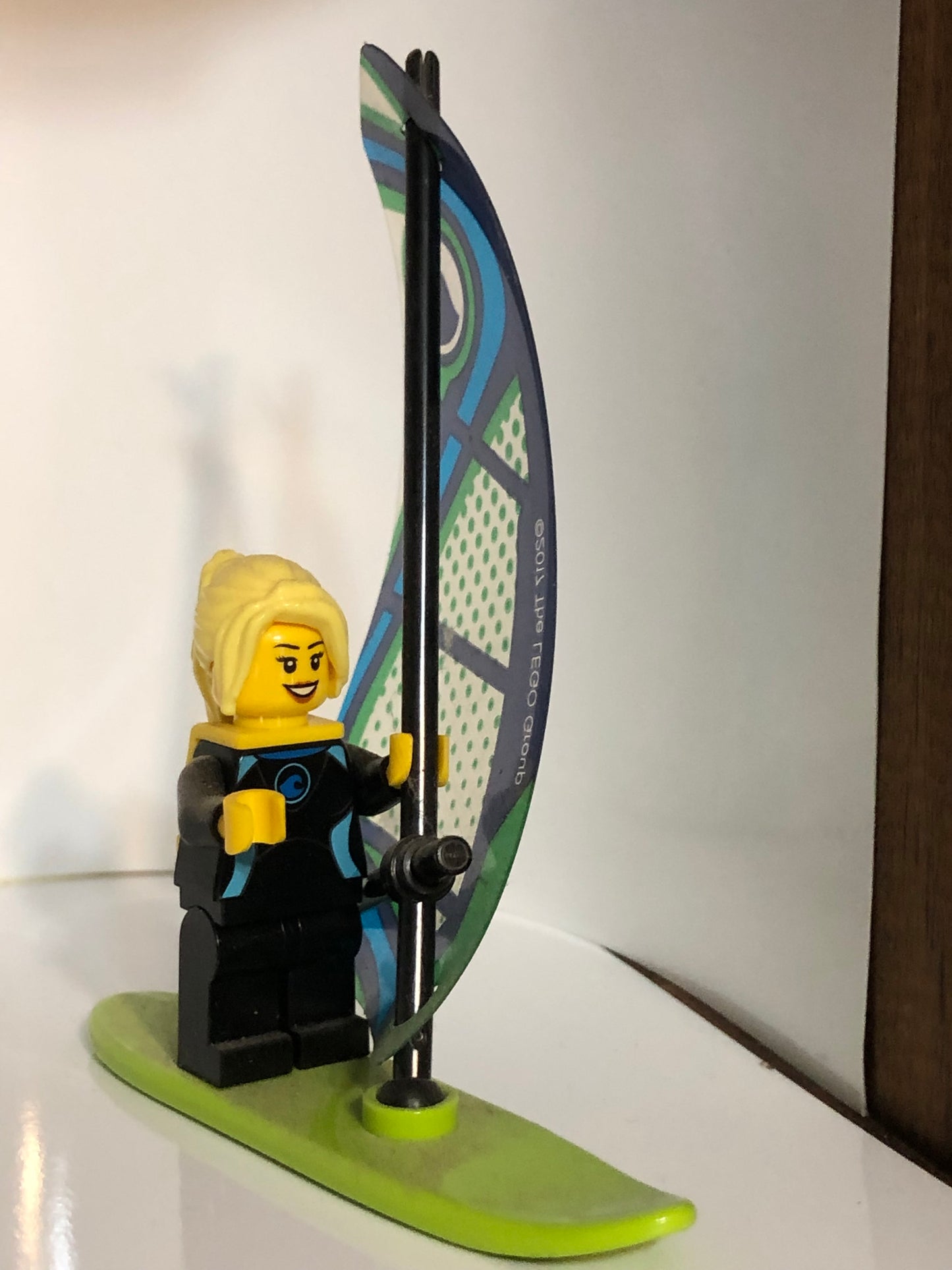 LEGO Minifigure - Windsurfing Girl