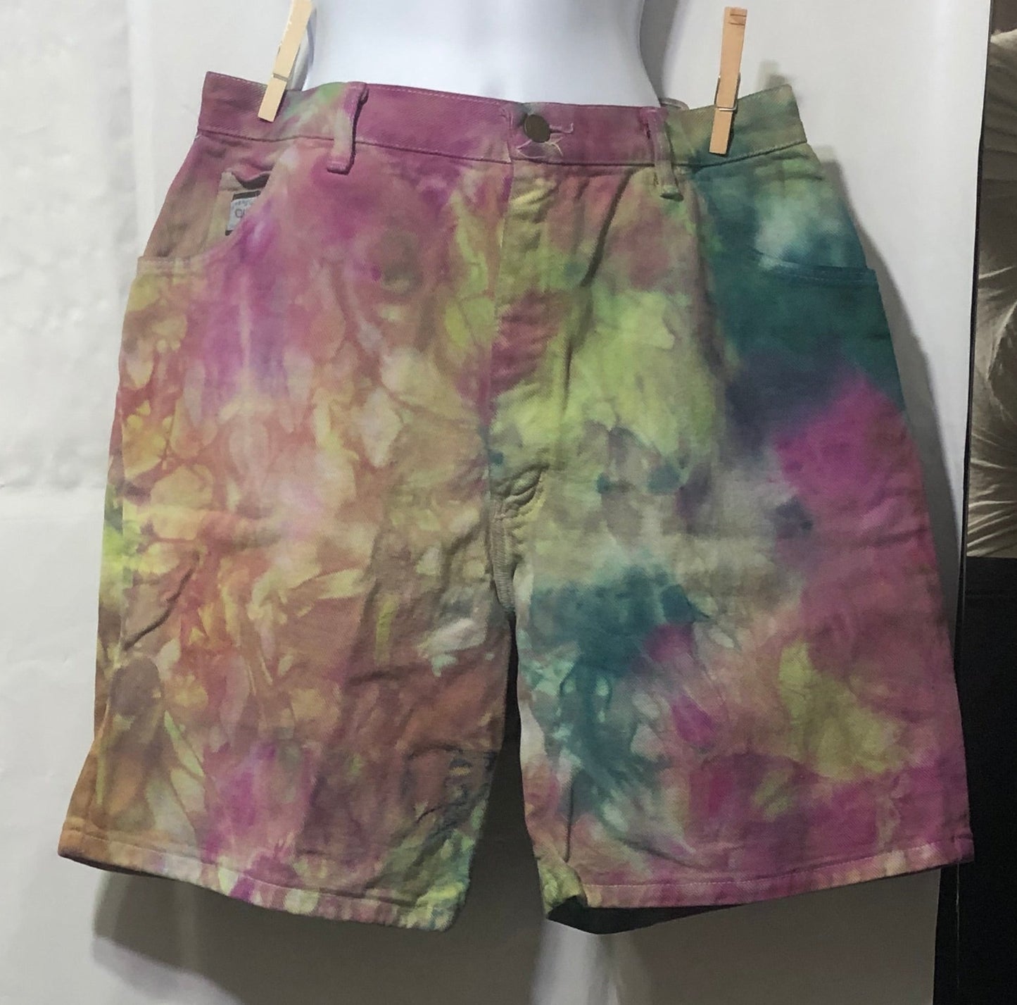 Upcycled Shorts - Wrangler Woman Size 16 Avg.